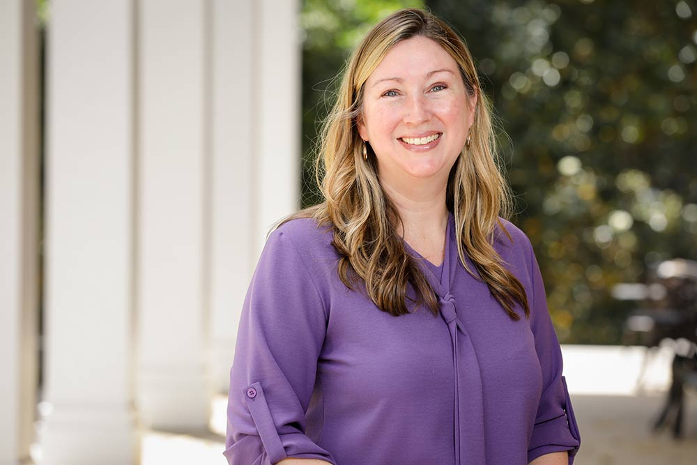 Lora Tolley Peppard ’98 outside